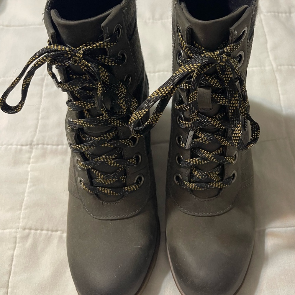 SOREL
Lexie Wedge Boot - Women's. Size: 8
NWOT - never worn - Picture 2 of 4